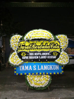 Papan Bunga Duka di Lipu